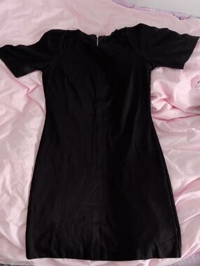 RW&CO. Black Short Sleeve Mini Sheath Dress